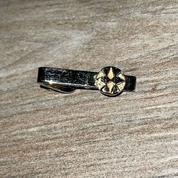 Vintage Shield’s Art Deco Toe Bar Clasp Gold Tone Heritage Old Money Classic - Picture 1 of 7